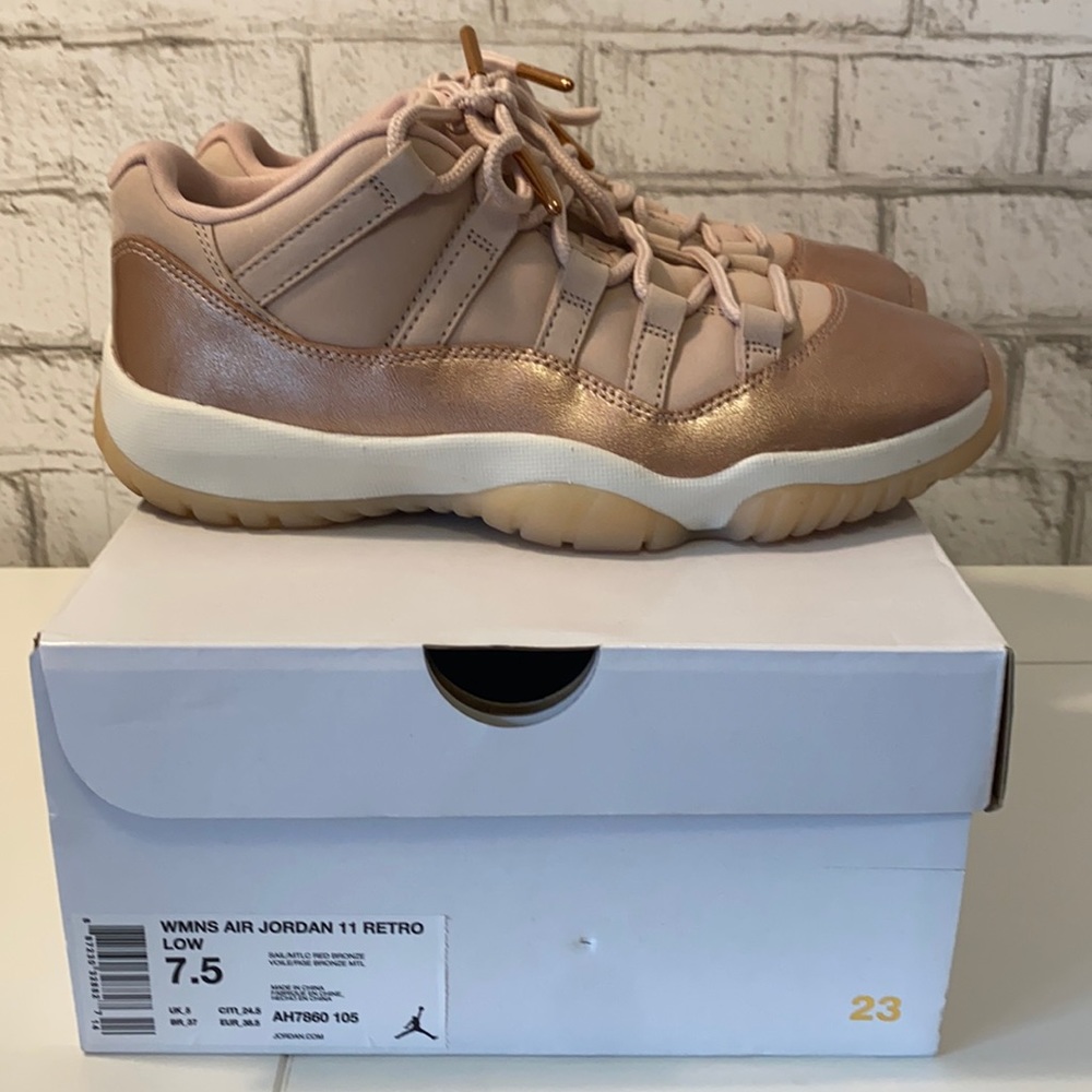 Retro Jordan 11 Low Rose gold